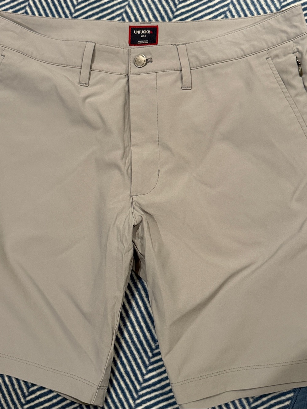UNTUCKit Men’s Light Greg Performance Chino Shorts